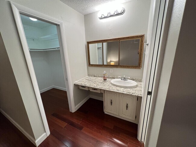 Building Photo - 10789 N Military Trl