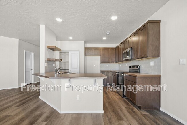 Building Photo - 3115 River Bluff Ct
