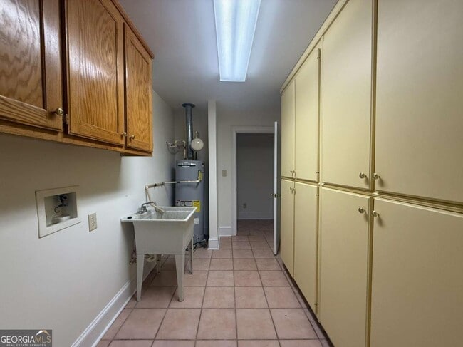 Building Photo - 307 Centennial Rd