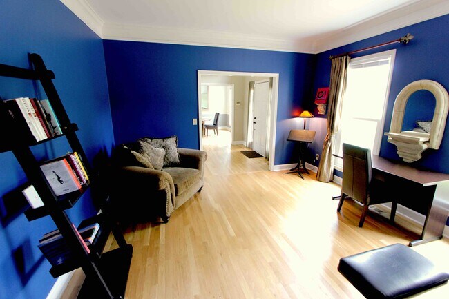 Building Photo - 5711 Chadwick Ln