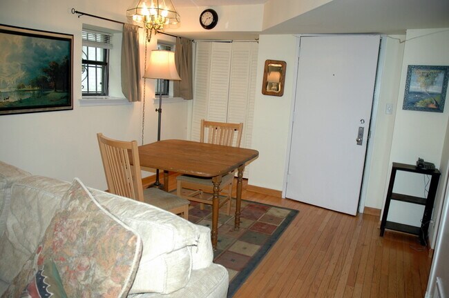 dining room - 1320 21st St NW