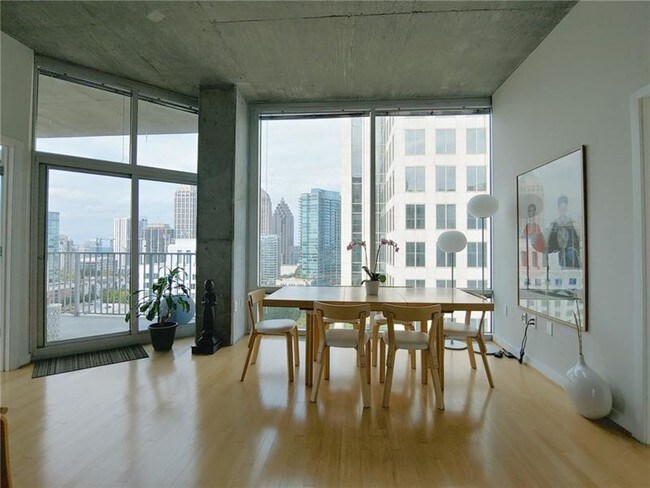 Building Photo - 943 Peachtree St NE