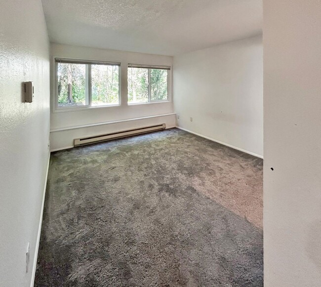 Building Photo - 2Bd/1.75Ba Redmond Condo