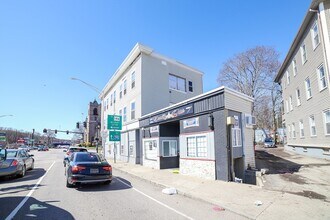 Building Photo - 481 Cambridge St