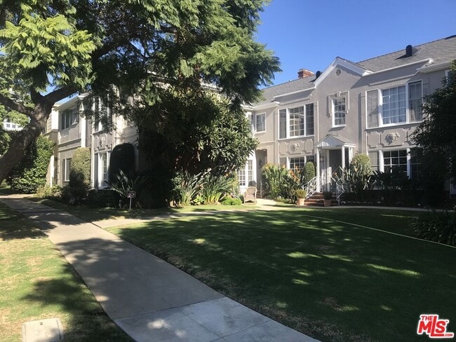 Primary Photo - 1292 Devon Ave