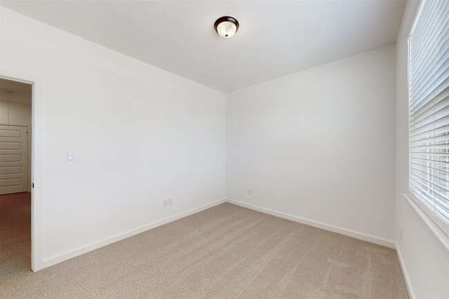 Building Photo - 1209 Dorothy Ln