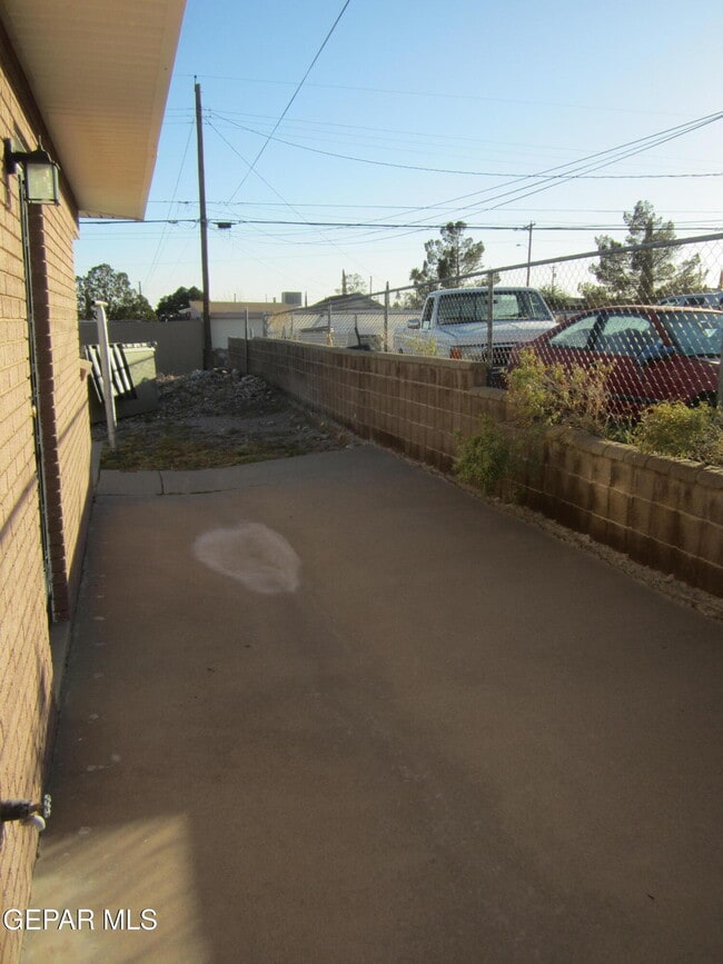 Building Photo - 3606 Taylor Ave