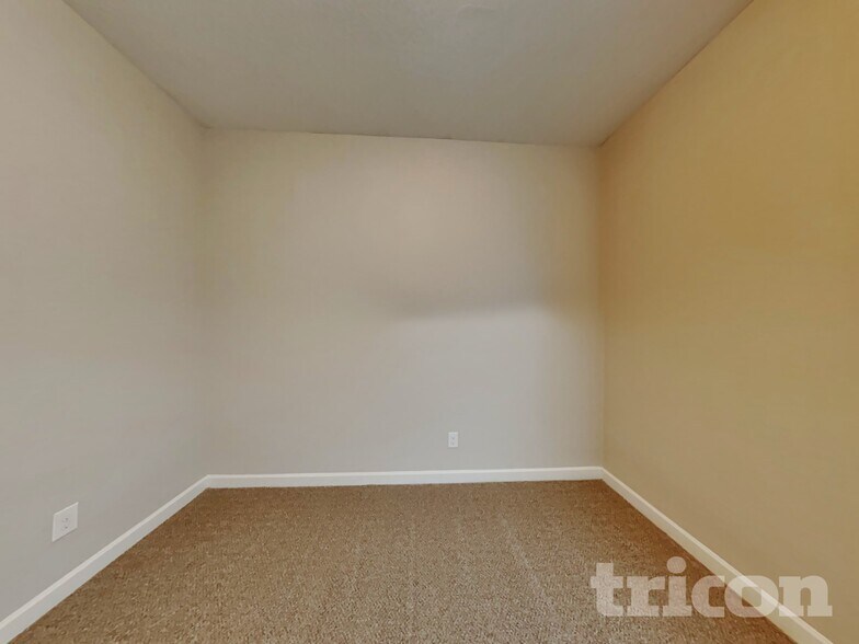 Building Photo - 4674 S 238th Ln