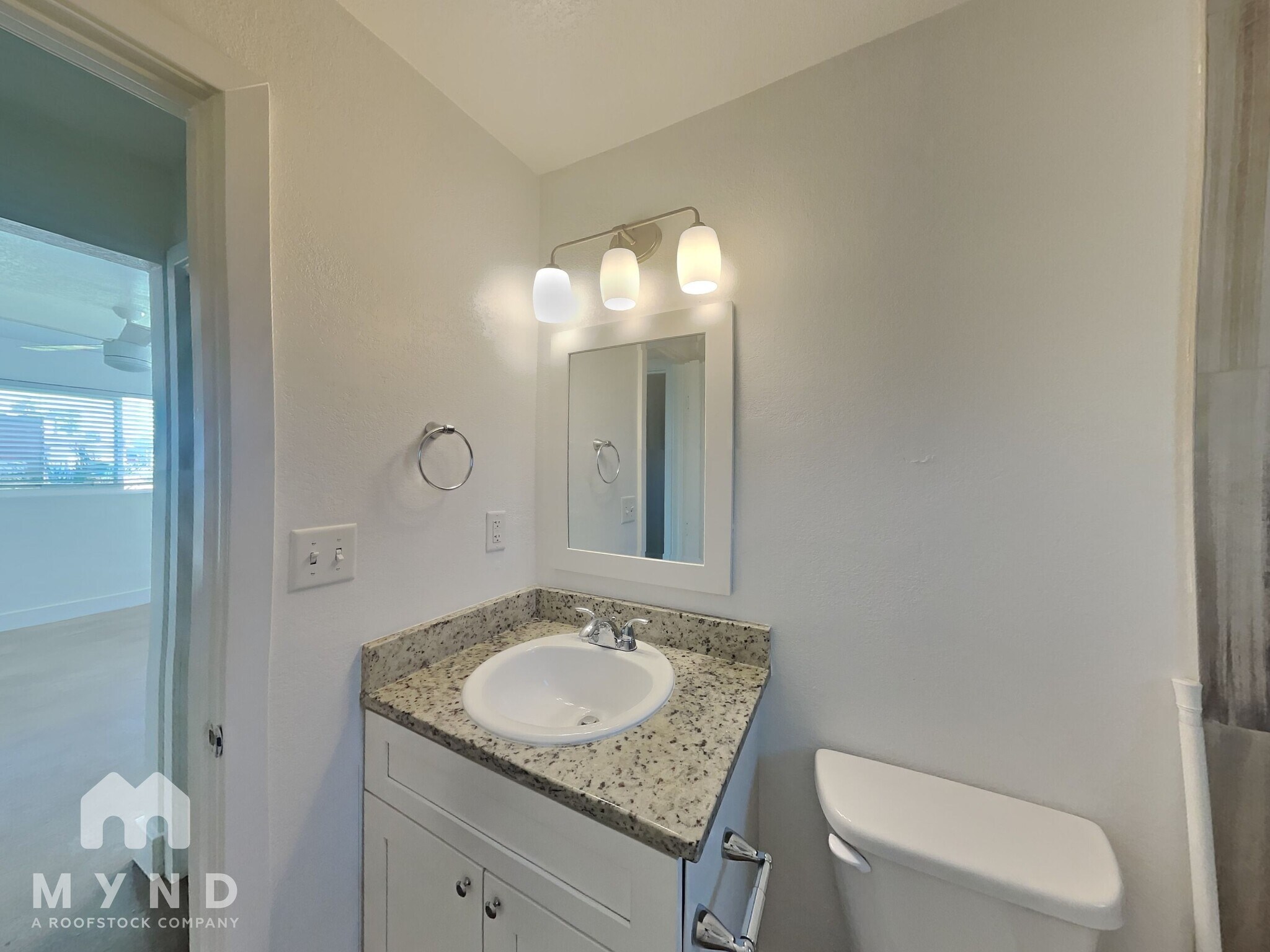 Building Photo - 4824 E Willetta St