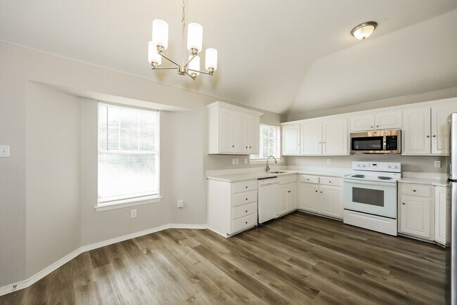 Building Photo - 5117 Foard St