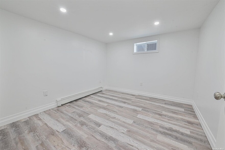 Building Photo - 10 Brompton Pl