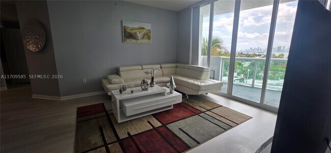 Building Photo - 7900 Harbor Island Dr