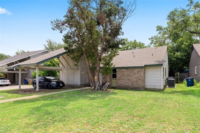 Primary Photo - 6903 Woodhue Dr