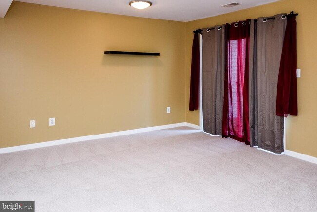 Building Photo - 1551 Falling Brook Ct