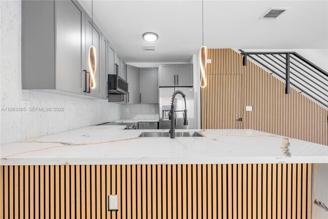 Building Photo - 2121 NW 45th St