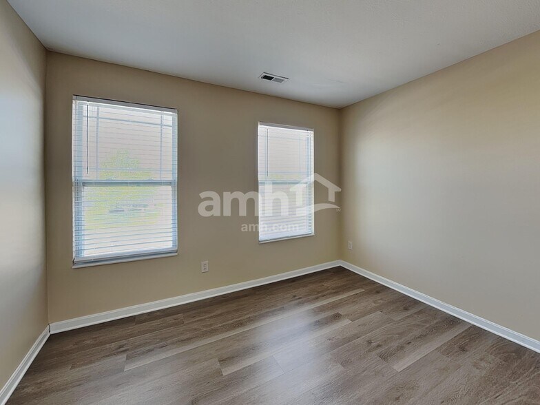 Building Photo - 3938 Winding Path Dr