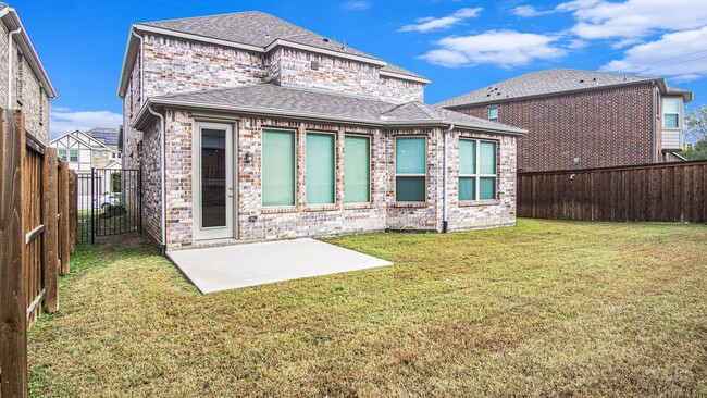 Building Photo - Beautifully Crafted 4-3.5-2.5 in Irving!