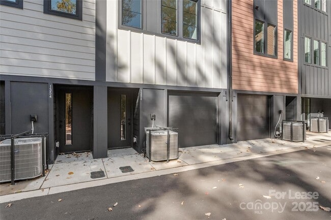 Building Photo - 1356 Briar Creek Rd