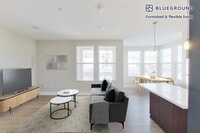 Building Photo - 1000 Lupine-SI FL3-ID12026A
