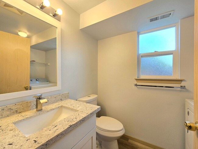 Building Photo - 7513 59th Dr NE