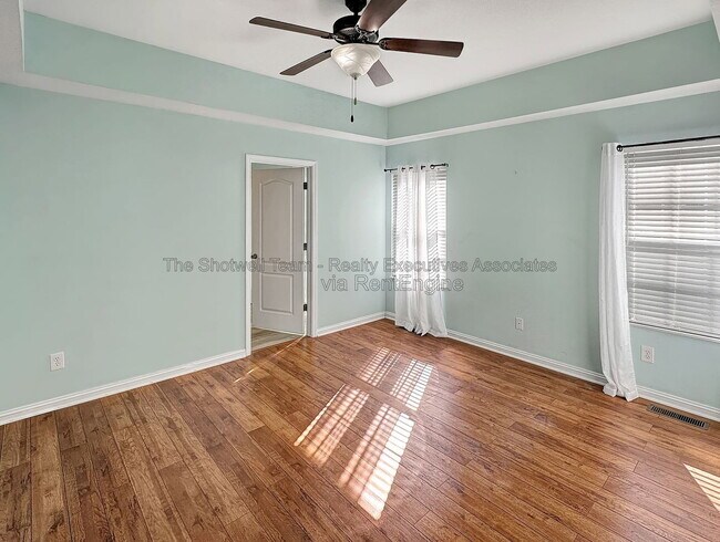 Building Photo - 4130 Oakstone Ln