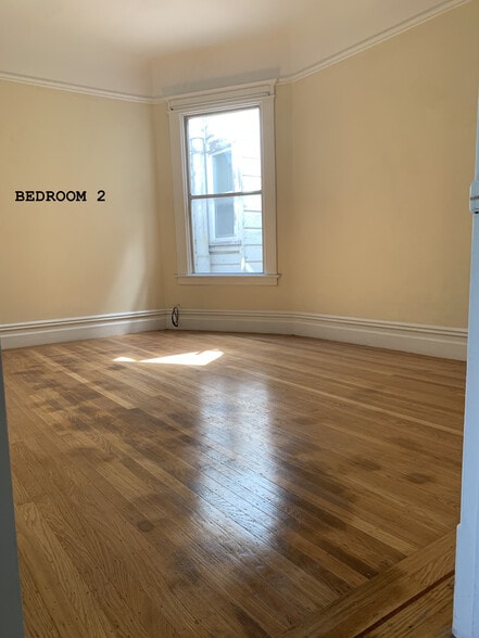 Building Photo - 168 Lexington St