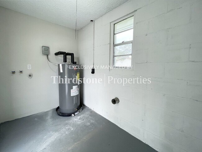Building Photo - 5164 Timawatha Ave