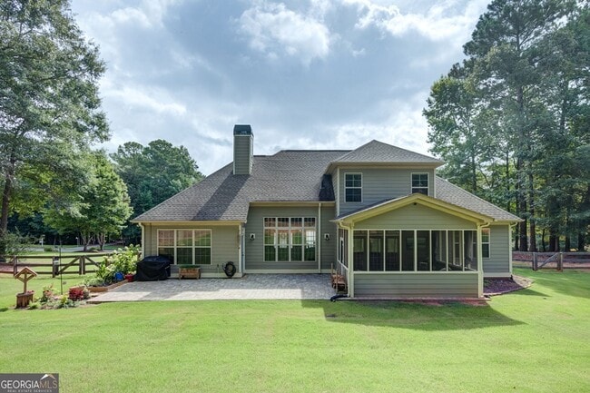 Building Photo - 75 Drews Ridge Dr