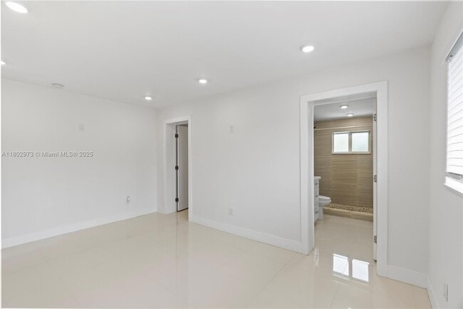 Building Photo - 10501 SW 53rd St