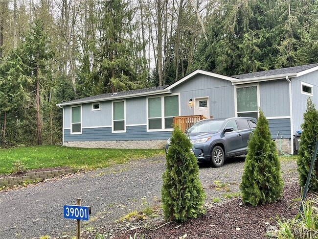 Building Photo - 39001 Shoreview Dr NE