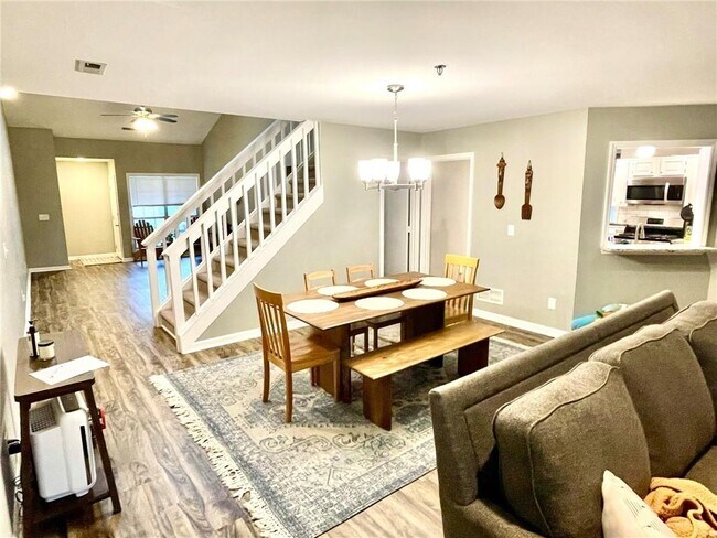 Building Photo - 4148 Fawn Ct NE