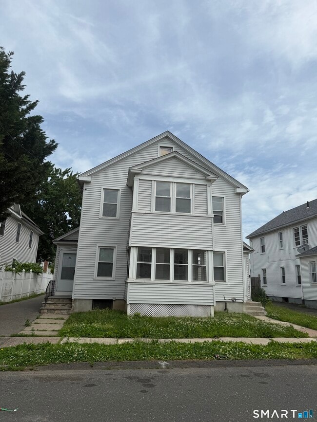 Building Photo - 34 Goodrich St