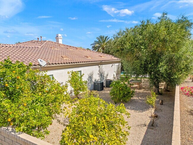 Building Photo - 49392 Hohokam River St