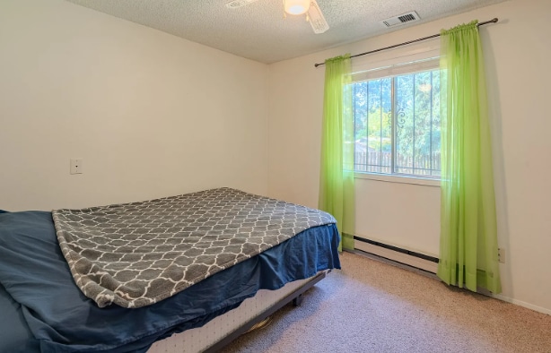 Building Photo - 608 NE Pinebrook Ave