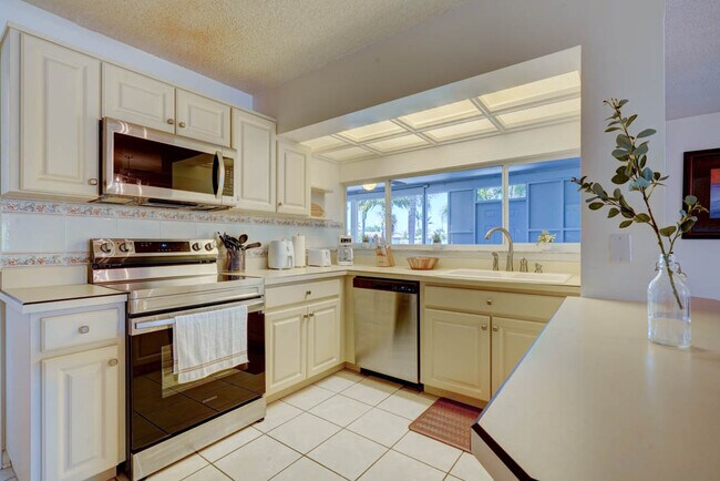 Building Photo - 107 Jamaica Dr