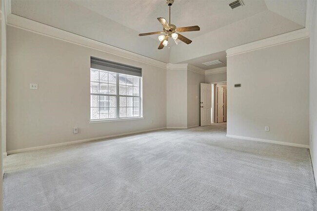 Building Photo - 3427 Lost Oak Dr