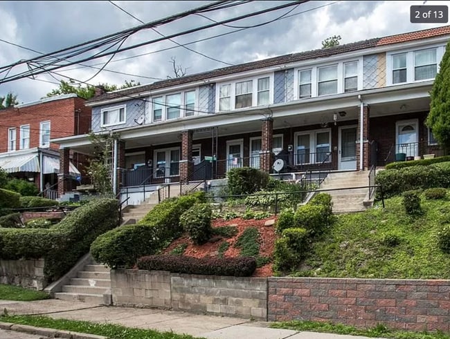 Building Photo - 3 Bed 1.5 Bath- Pittsburgh PA