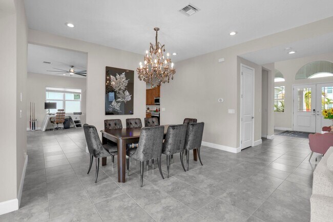 Building Photo - 15866 Orchard Dr