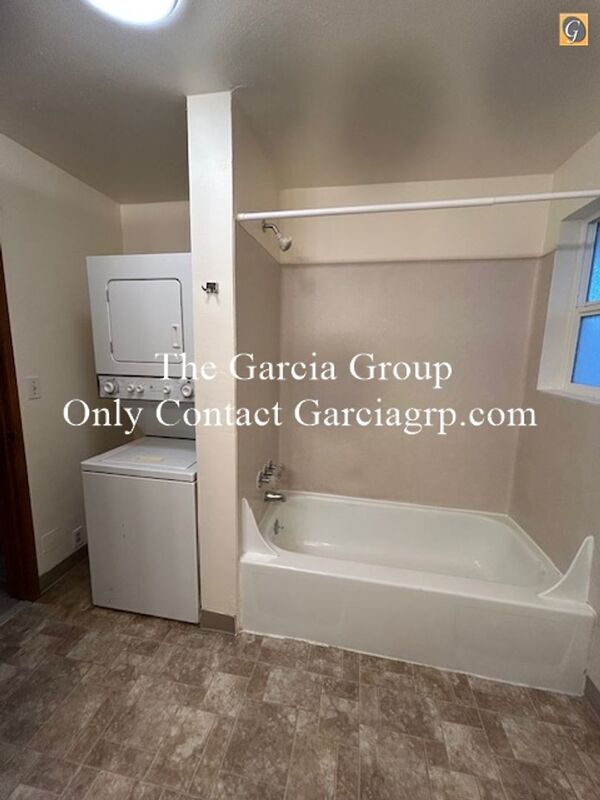 Building Photo - 581 Holmes Ln