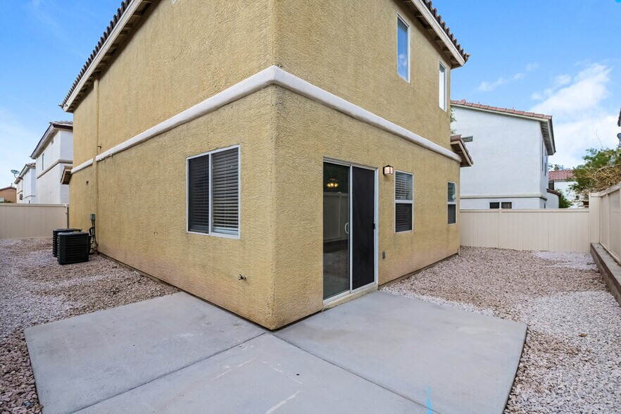 Building Photo - 11929 Fairfax Ridge St