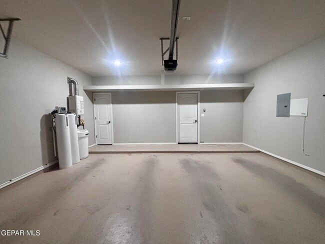 Building Photo - 15152 Imagine Dr