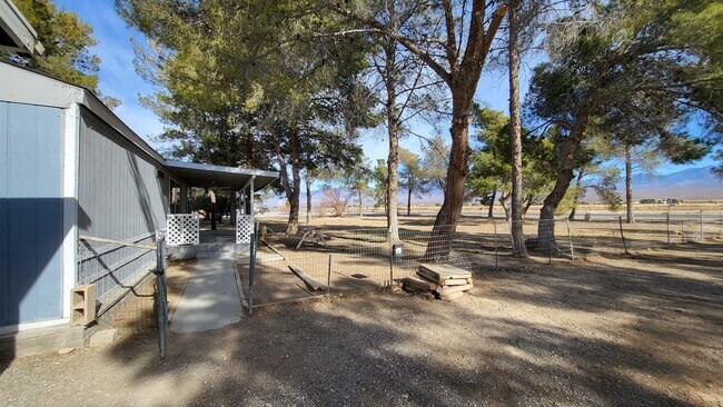 Building Photo - 521 Alaska Way