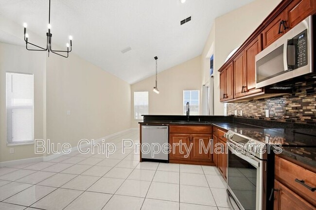 Building Photo - 12630 Lakebrook Dr