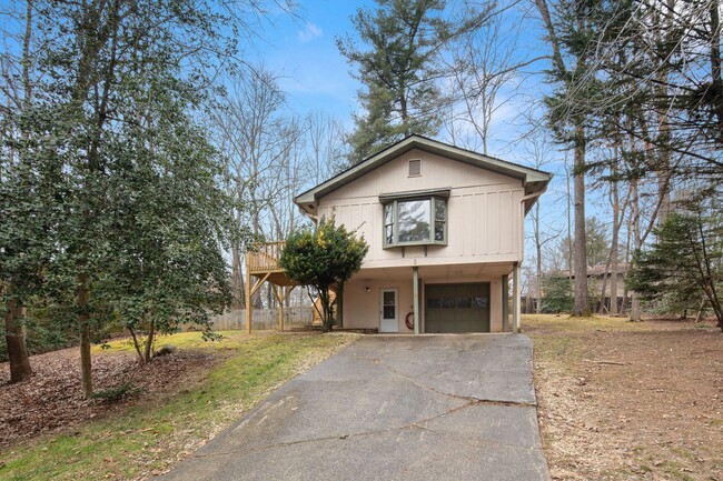 Primary Photo - Updated House in Fletcher