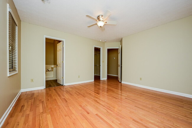 Building Photo - 114 Rubicon Rd