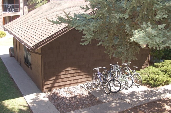 Building Photo - 1200 T A Riordan