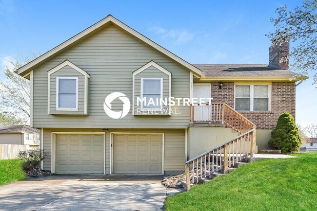 Primary Photo - 505 NW Willow Dr