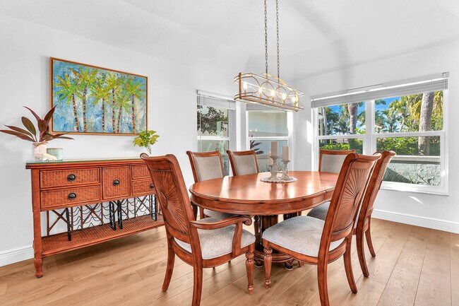 Building Photo - 8951 SE Marina Bay Dr