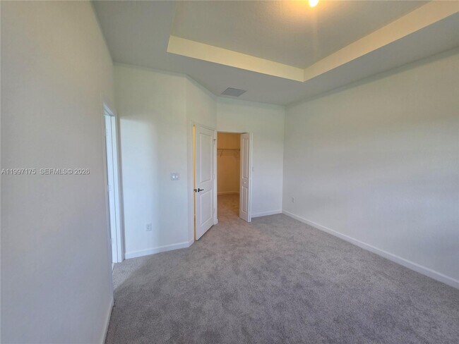 Building Photo - 2739 SE 25th Ave