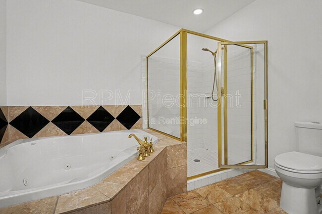 Building Photo - 1735 Peachtree St NW